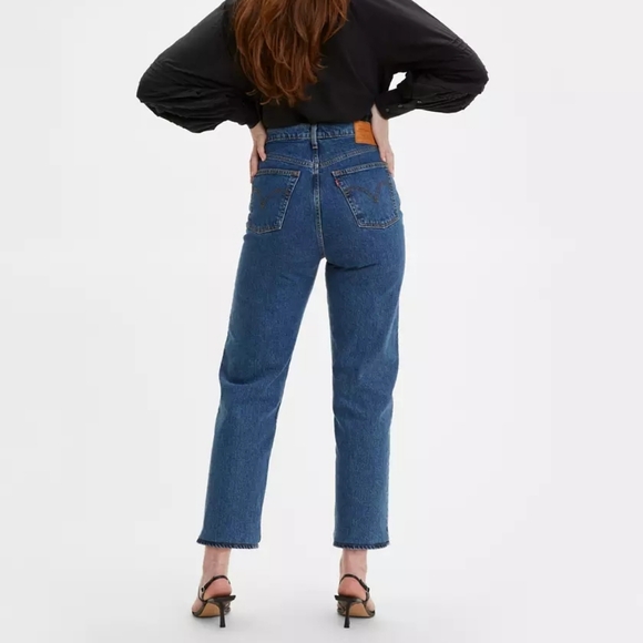 Levi's Ribcage Straight Ankle Jeans - Picture 2 of 16